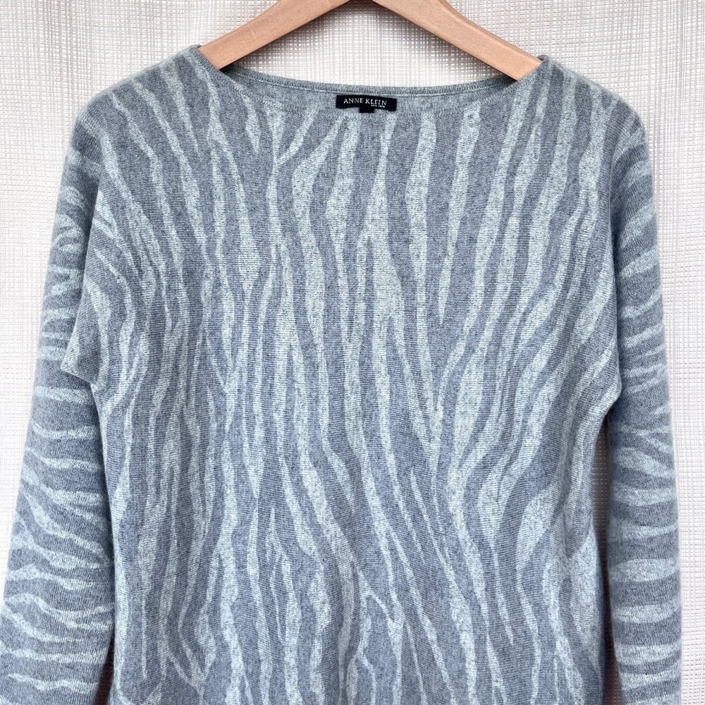 Anne Klein 100% Cashmere Animal Print Sweater Zebra Print Heather Grey Boatneck